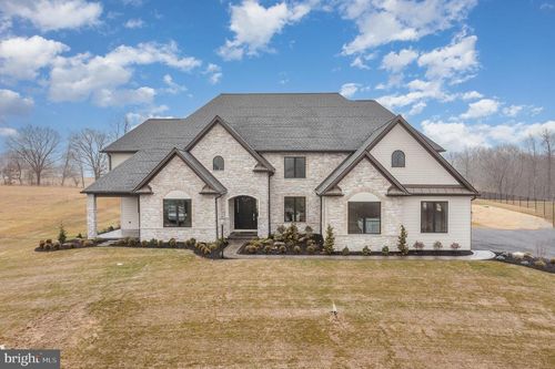 9 Sailfish Dr, MECHANICSBURG, PA, 17050-7662 | Card Image