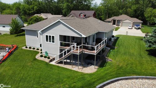 35 Venetian Dr, Clear Lake, IA, 50428-1050 | Card Image
