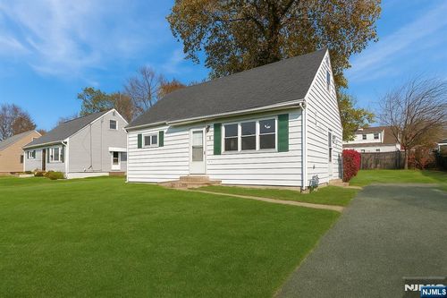 205 Starling Ln, MOUNT HOLLY, NJ, 08060-1040 | Card Image