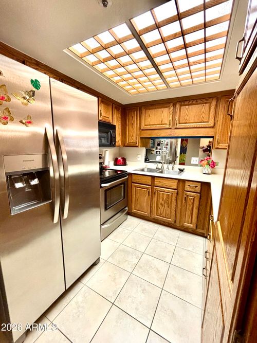 a138-10330 W Thunderbird Blvd, Sun City, AZ, 85351-3021 | Card Image