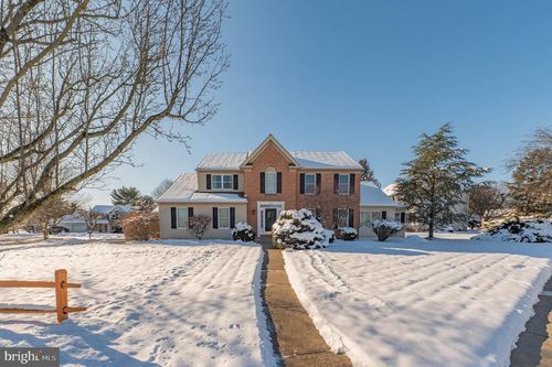 7264 Snowberry Ct, Macungie, PA, 18062-8930 | Card Image