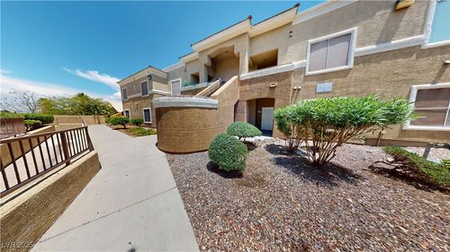 1046-8070 W Russell Rd, Las Vegas, NV, 89113-1549 | Card Image