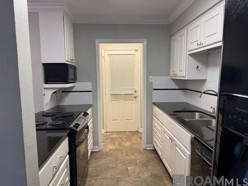 2-4321 Jefferson Woods Dr, Baton Rouge, LA, 70809-7220 | Card Image