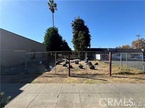 8017 Greenleaf Ave, Whittier, CA, 90602-2110 | Card Image