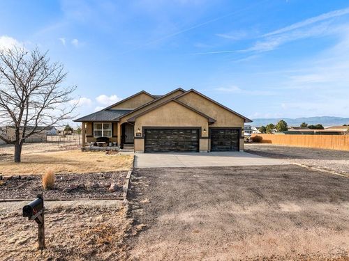 1140 W Shenandoah Dr, Pueblo West, CO, 81007-6417 | Card Image