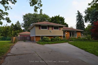 1085 St Laurent Dr, House other with 3 bedrooms, 2 bathrooms and 8 parking in Sarnia ON | Image 2