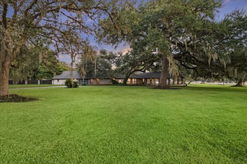1717 S Columbia Dr, West Columbia, TX, 77486-3609 | Card Image