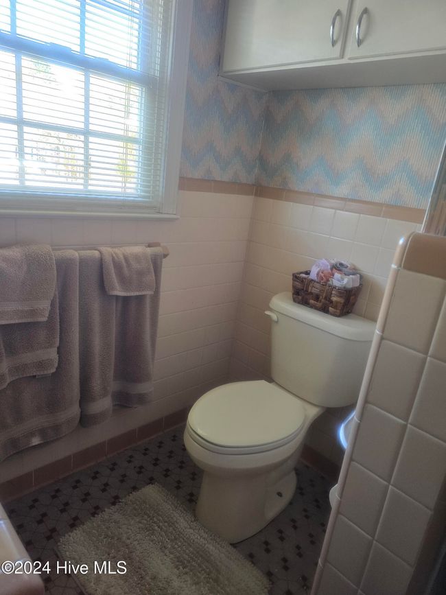 1003 S Main St, House other with 3 bedrooms, 3 bathrooms and 4 parking in Bladenboro NC | Image 25