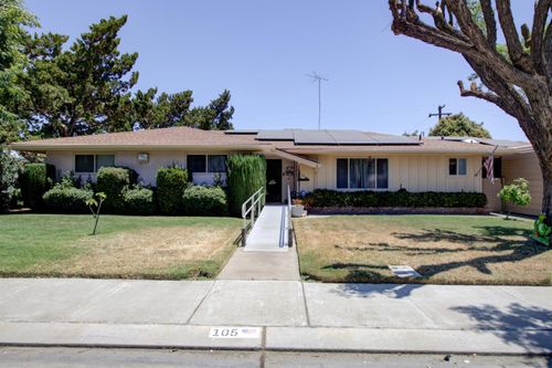 105 Gill Way, Chowchilla, CA, 93610-2015 | Card Image