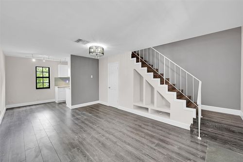 apt-202-905 Ne 28th St, Wilton Manors, FL, 33334-3734 | Card Image