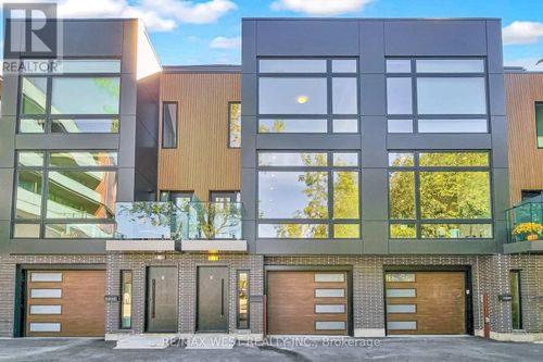 3-2639R Dundas Street W, Toronto (Junction Area), ON, M6P1X9 | Card Image