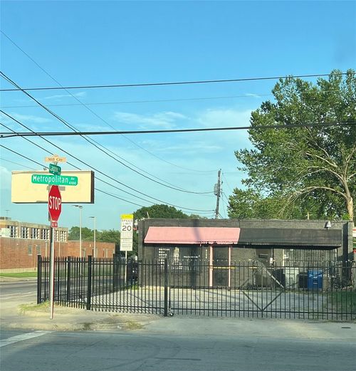4126 Metropolitan Ave, Dallas, TX, 75210-1930 | Card Image