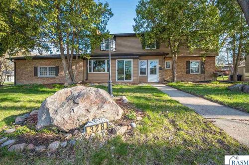 328 S Redwood Dr, Mankato, MN, 56001-5348 | Card Image