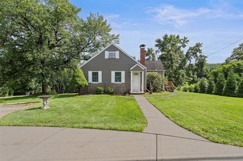 2324 Mcaleer Rd, Sewickley, PA, 15143-8762 | Card Image