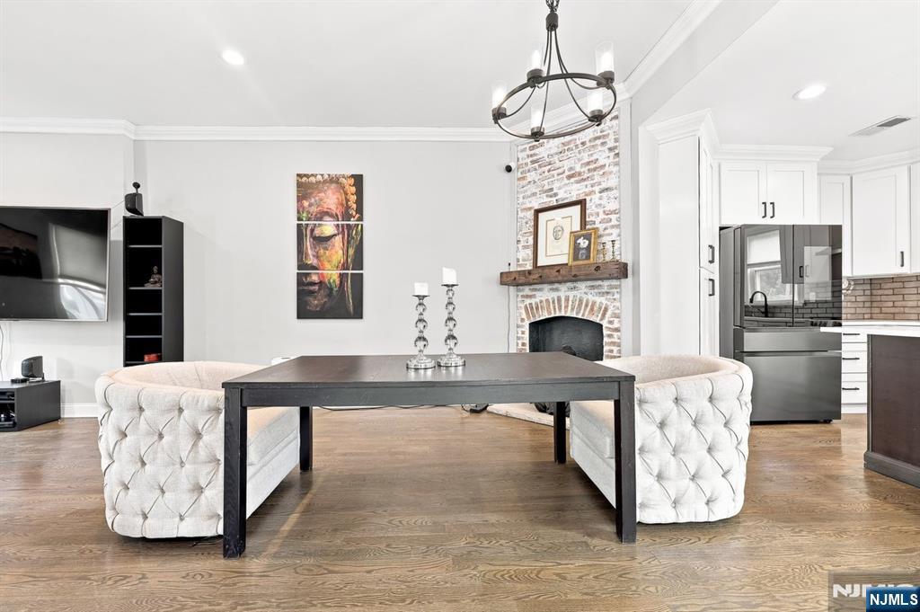 Residential Lease in Montclair 3