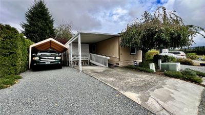 Front of home with parking for 2 vehicles | Image 1