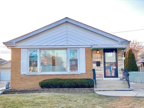 8056 N Ottawa Ave, Niles, IL, 60714-2814 | Card Image