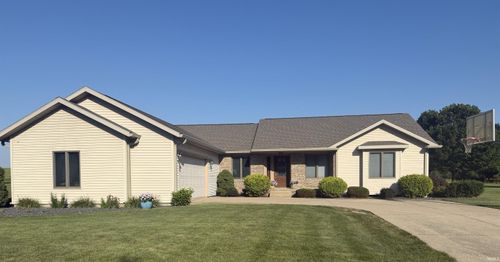 1633 N Royal Oaks Dr, Monticello, IN, 47960-1452 | Card Image