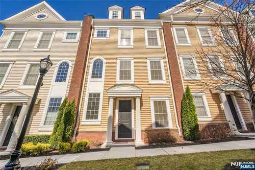 57 Roosevelt Dr, Wood Ridge, NJ, 07075-2500 | Card Image
