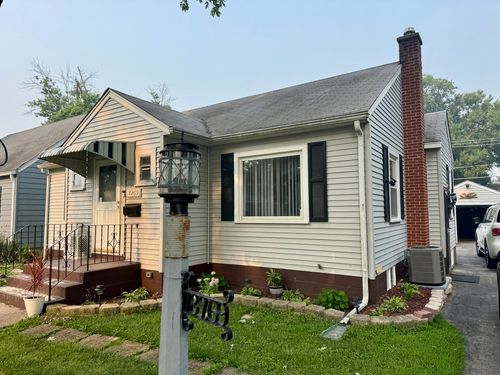 18269 Burnham Ave, Lansing, IL, 60438-3001 | Card Image