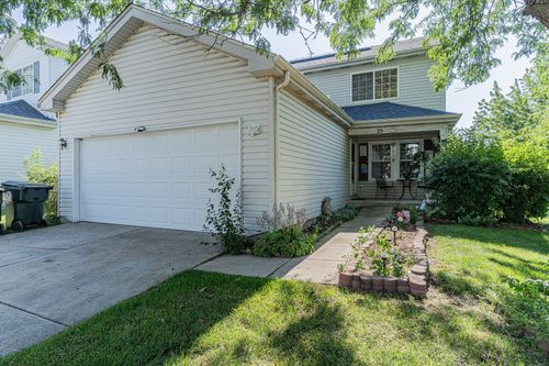 25 Primrose Ln, Oswego, IL, 60543-7917 | Card Image