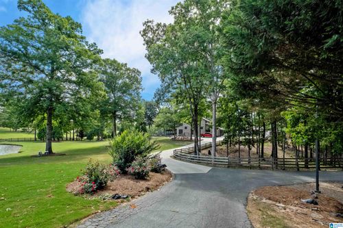 280 Meadow Lake Cir, CALERA, AL, 35040-5289 | Card Image