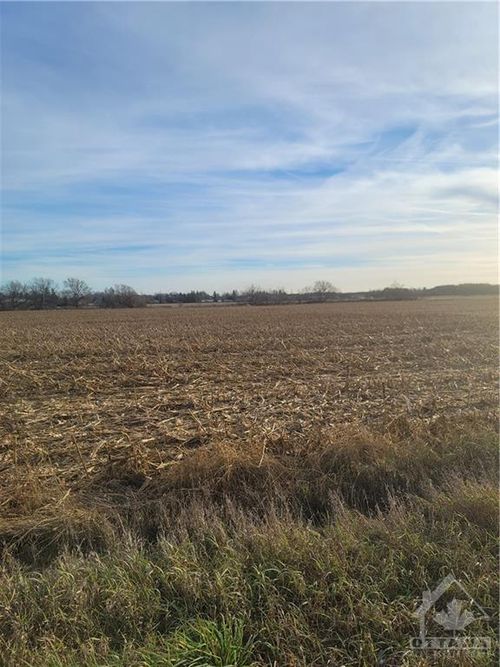 2406 Roger Stevens Dr, North Gower, ON, K0A2T0 | Card Image