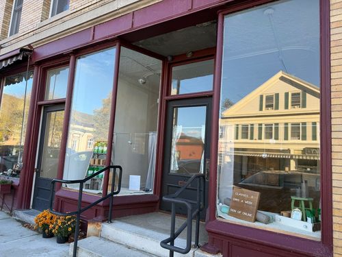 55 Bridge St, Shelburne Falls, MA, 01370-1102 | Card Image