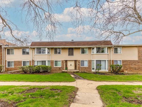 apt-8-3004 Roberts Dr, Woodridge, IL, 60517-1543 | Card Image