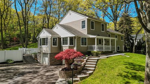 60 Woodvale Ave, Kings Park, NY, 11754-1028 | Card Image