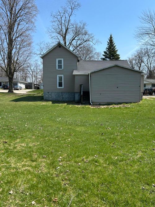 714 N Maple Grove Ave, Hudson, MI, 49247-1127 | Card Image