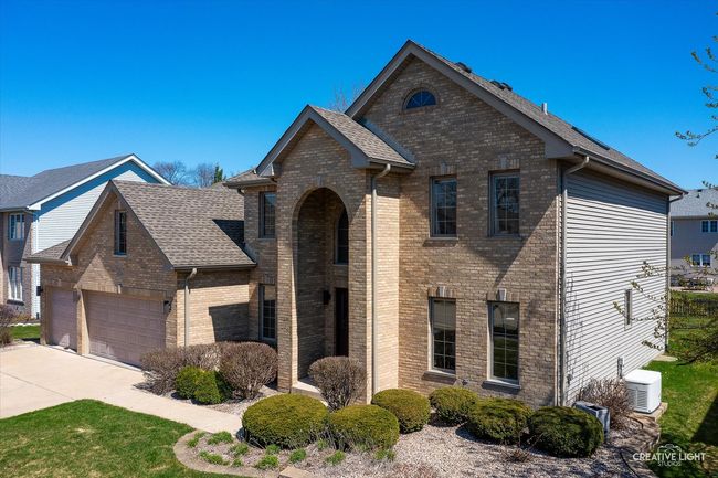 406 Camden Cir, House other with 4 bedrooms, 4 bathrooms and 3 parking in Oswego IL | Image 40