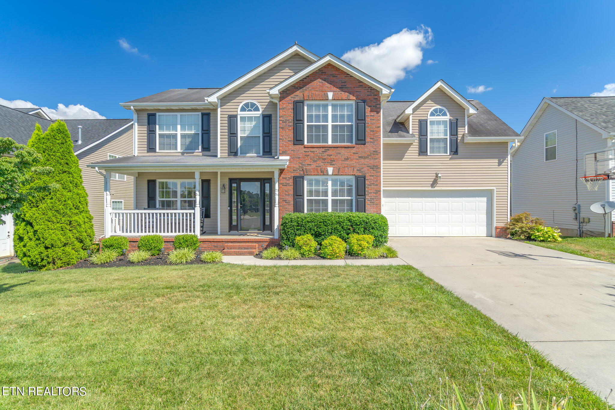Horsestall Dr, Knoxville, TN 37918