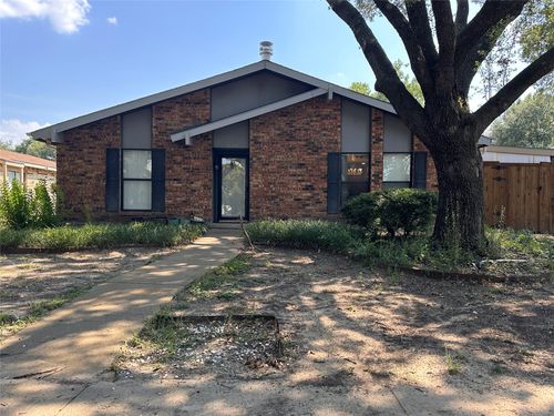 2545 Norway Dr, Garland, TX, 75040-4318 | Card Image