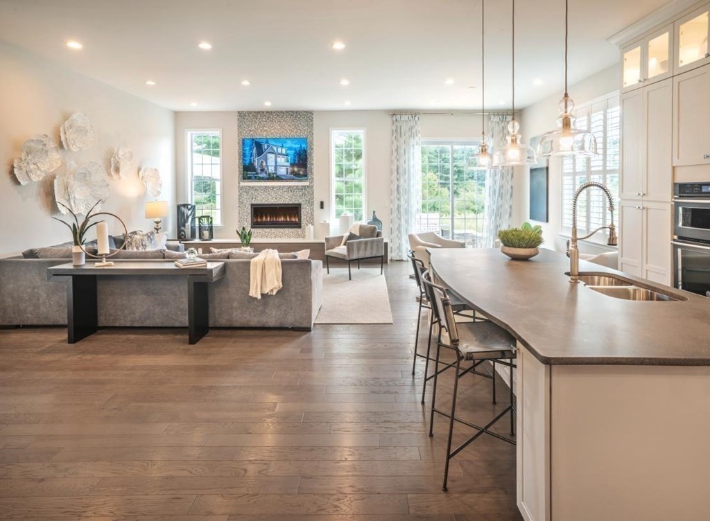 Barnes Blvd, Hudson, MA 01749