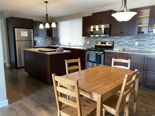 1009 2 Street Se, Drumheller, AB, T0J0Y6 | Card Image