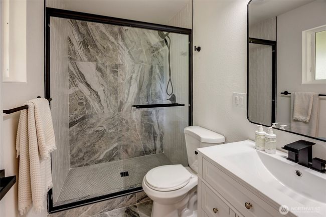 Primary bathroom. | Image 12