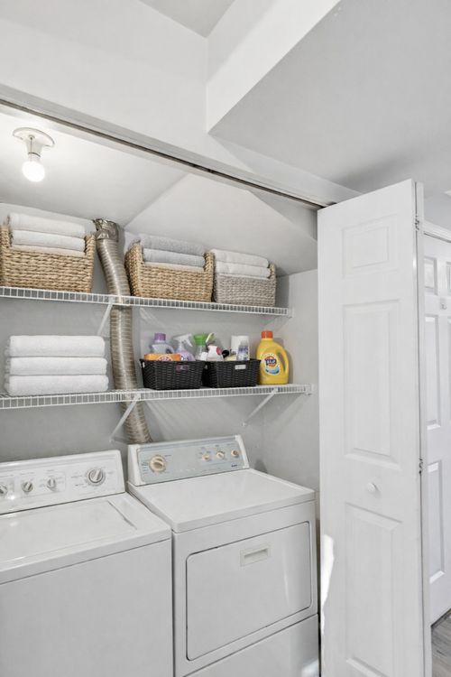 1215 Robin Dr, Carol Stream, IL, 60188-4821 | Card Image