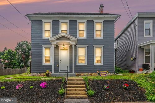37 High St, BOILING SPRINGS, PA, 17007-9201 | Card Image