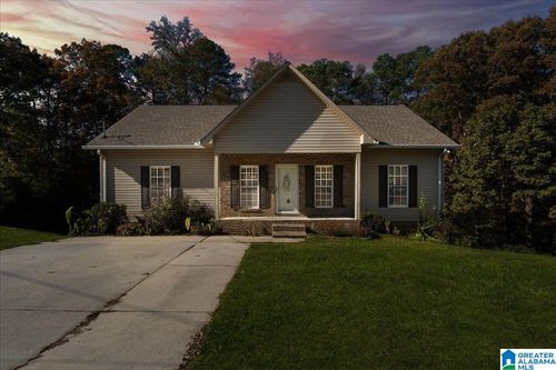 908 Azalea Rd, ONEONTA, AL, 35121-1911 | Card Image