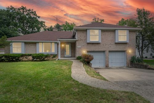 28771 Brooke Cir, Grosse Ile, MI, 48138-2006 | Card Image