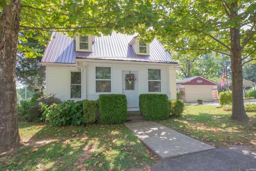 207 N Smith St, Owensville, IN, 47665-9381 | Card Image