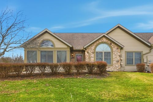 8-2558 Landings Way, Grove City, OH, 43123-9448 | Card Image