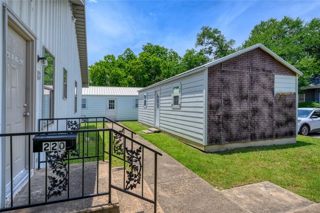 220 S Elm St, Home with 0 bedrooms, 0 bathrooms and null parking in Sherman TX | Image 12