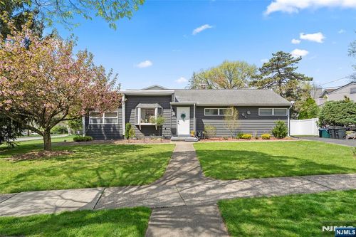 155 Zabriskie Pl, River Edge, NJ, 07661-1732 | Card Image