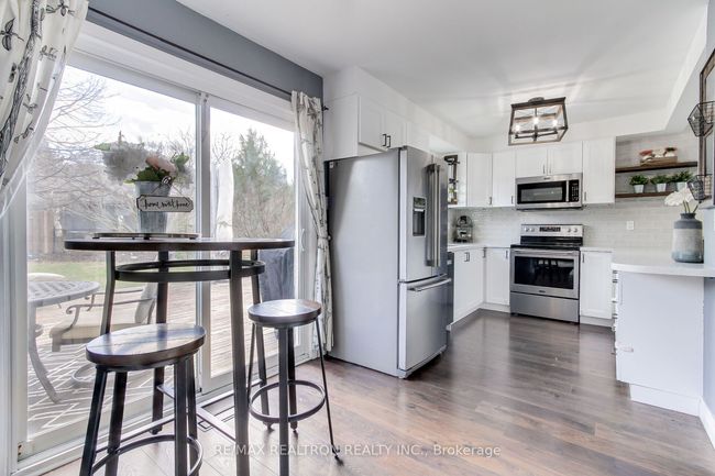 169 King St, House other with 4 bedrooms, 3 bathrooms and 6 parking in Mount Albert ON | Image 6