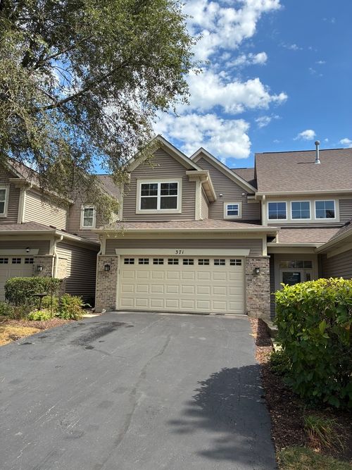 371 Hickory Ln, South Elgin, IL, 60177-2302 | Card Image