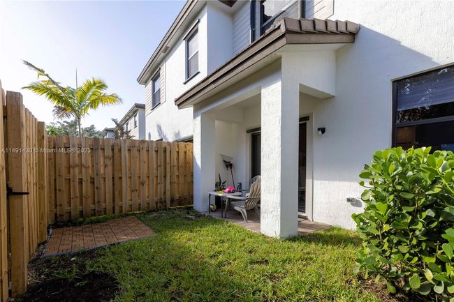 231 Sw 159 Th Ter, Townhouse with 3 bedrooms, 3 bathrooms and null parking in Pembroke Pines FL | Image 20