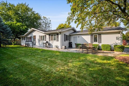 317 Monroe St, Genoa, IL, 60135-1043 | Card Image