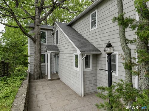 120 Highland Ave, Branford, CT, 06405-4716 | Card Image